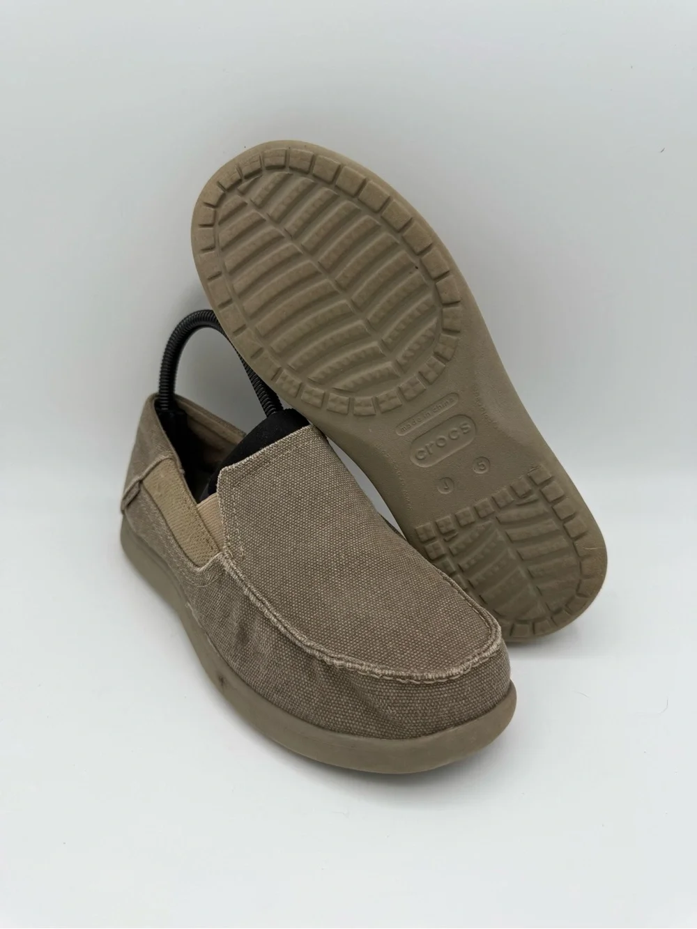 Unisex Youth Big Kids Crocs Santa Cruz II Brown Khaki Slip-On Loafers Size‎ J 5